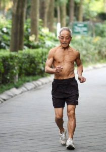 Datuk Sado di China Berumur 72 Tahun Masih Cergas Bersenam